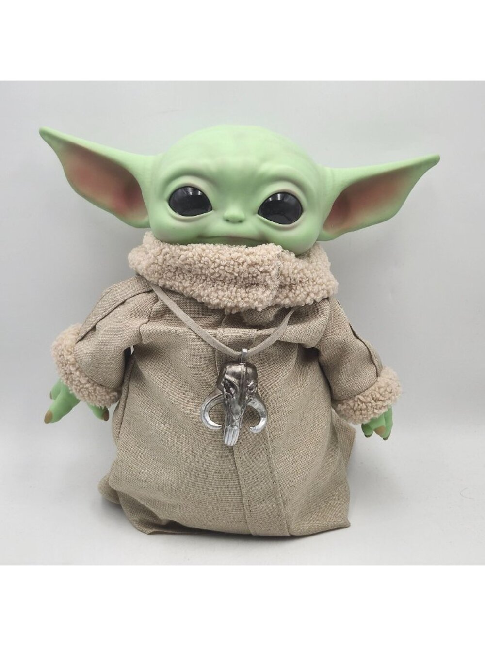 Star Wars Grogu The Mandalorian The Child Plush Toy 12in Robe Mythosaur Necklace
